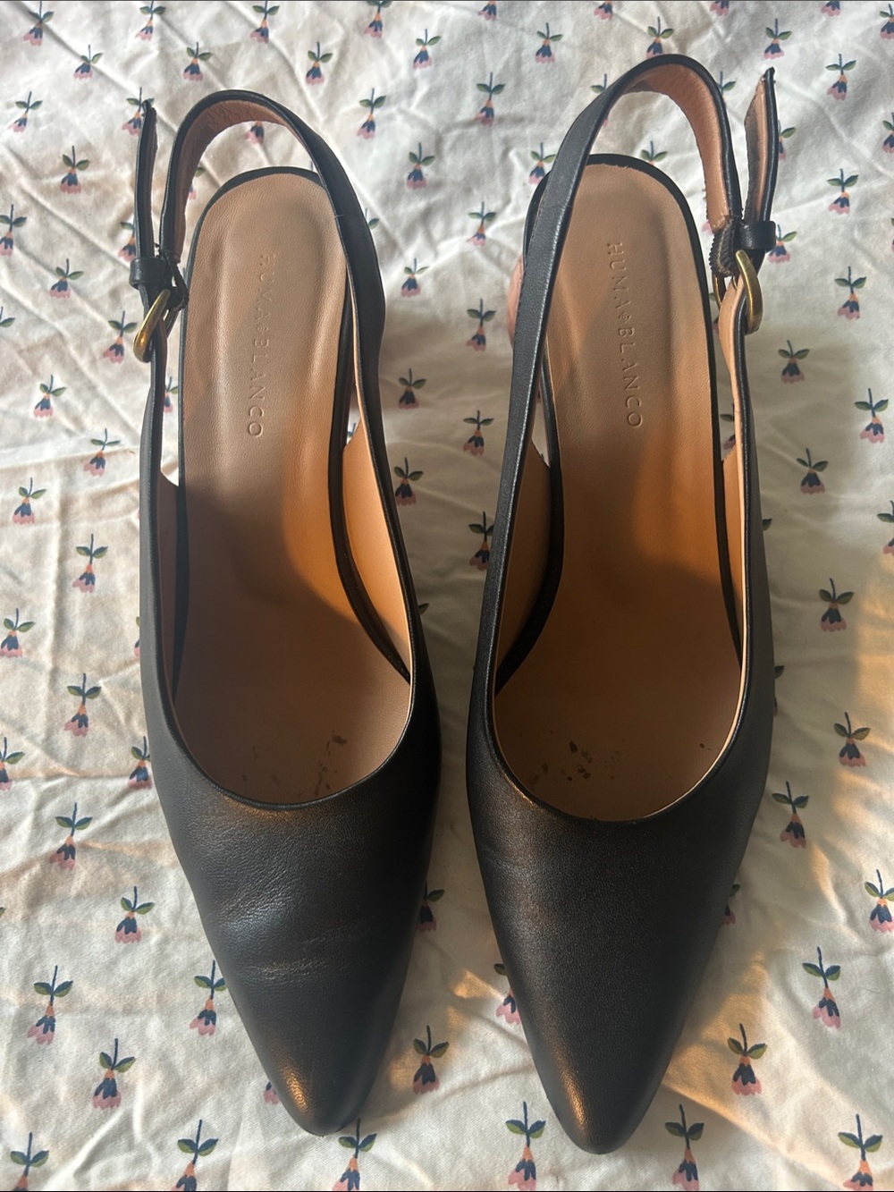 Huma Blanco Black Leather Pointed Slingback Heels